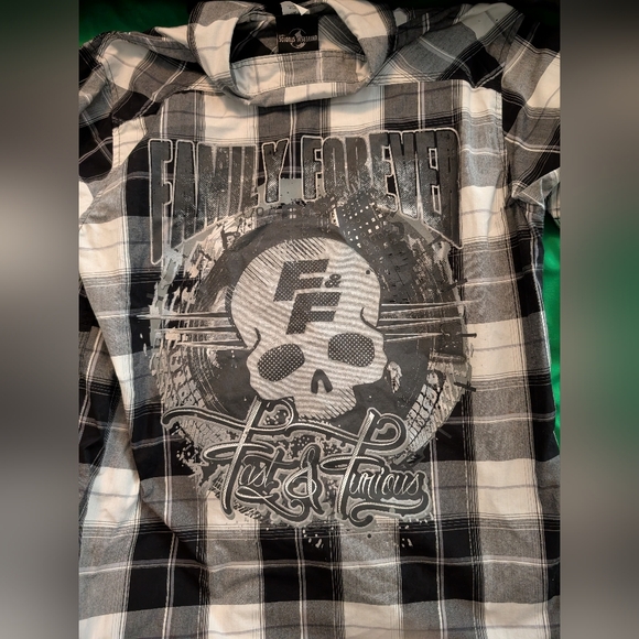 Universal Studios Family Forever Skull Button Up Shirt - Picture 3 of 5